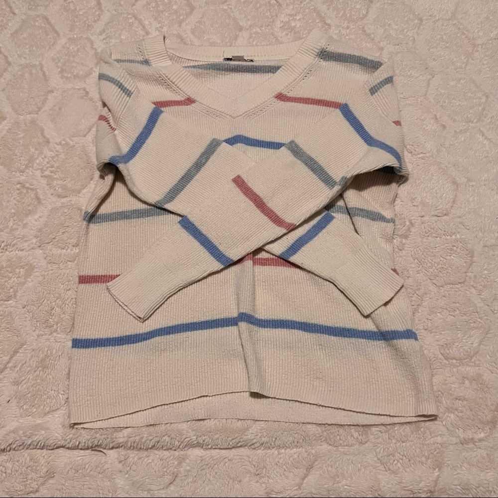 American Eagle Women’s Sweater